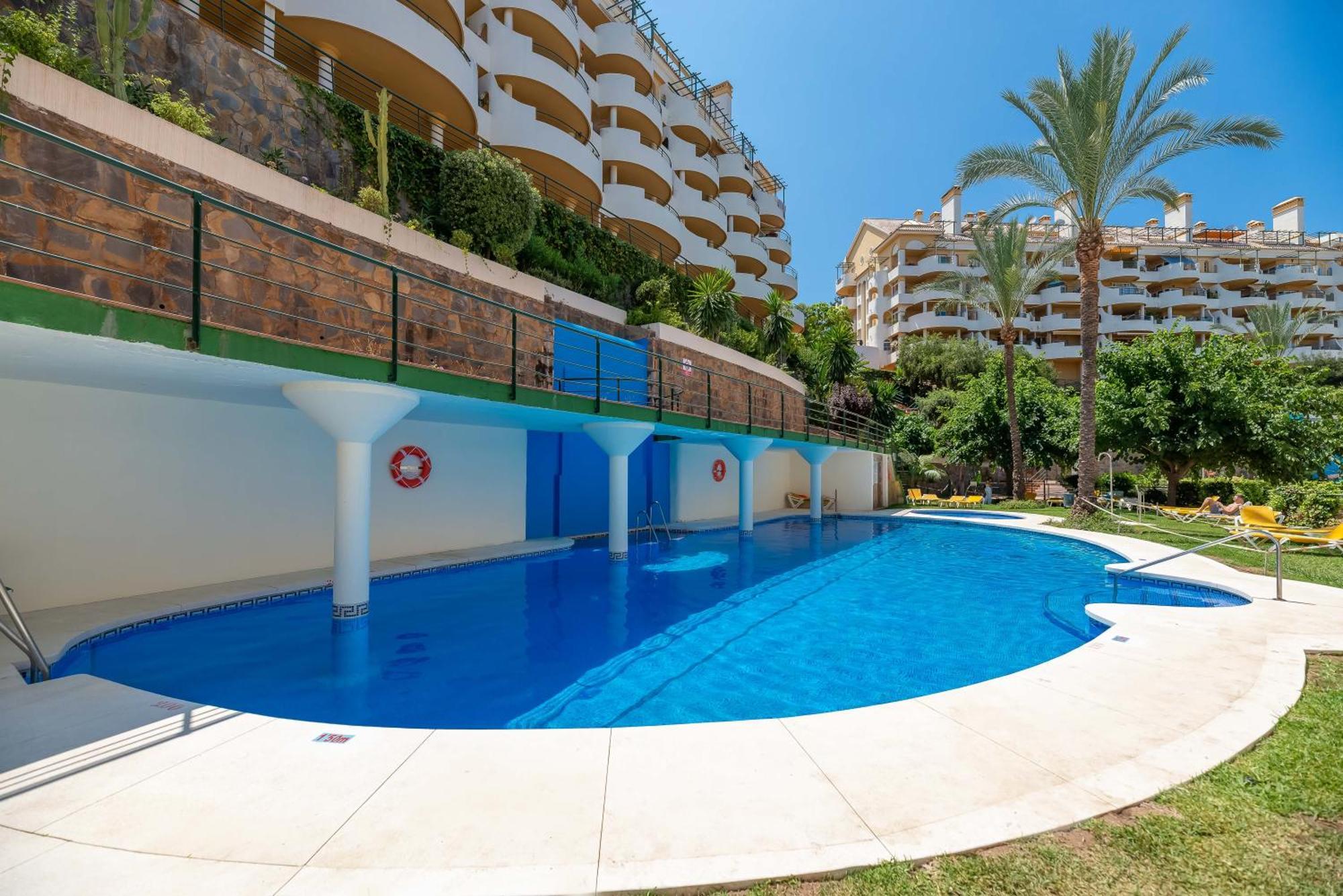 דירות מארבלה Elegant 2 Bdrm Penthouse With Bbq And Pools מראה חיצוני תמונה