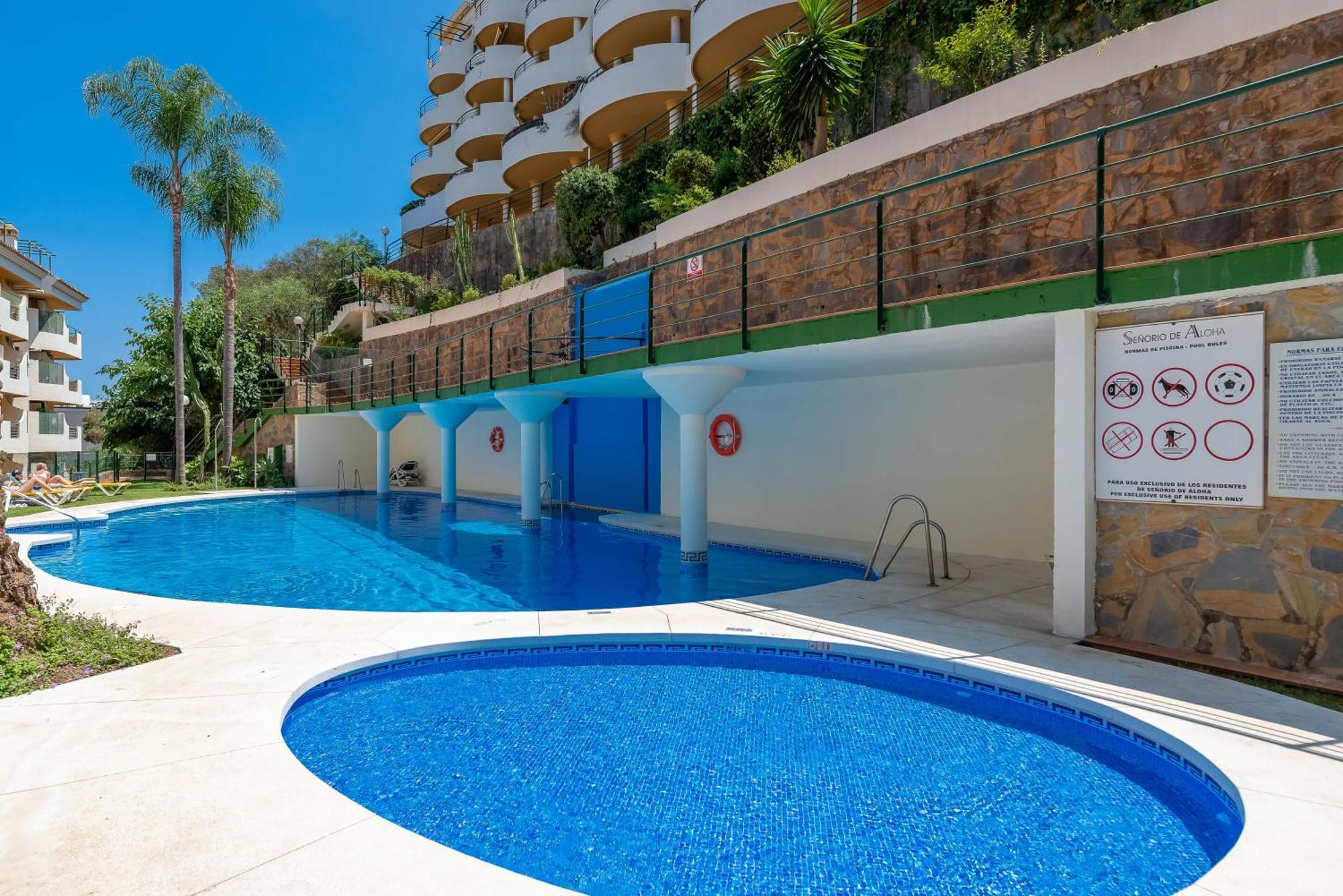 דירות מארבלה Elegant 2 Bdrm Penthouse With Bbq And Pools מראה חיצוני תמונה