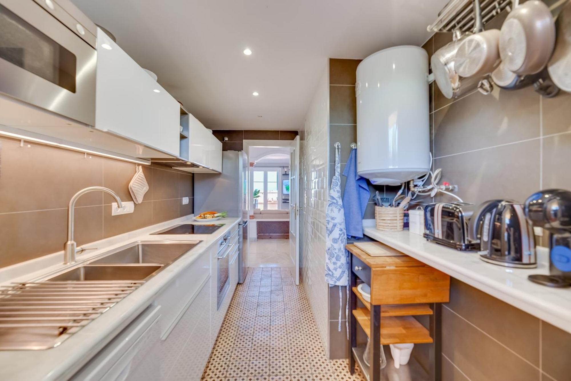 דירות מארבלה Elegant 2 Bdrm Penthouse With Bbq And Pools מראה חיצוני תמונה